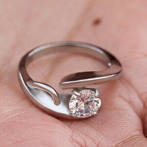 Create Irregular Pure Round Gemstone CZ Twisted Rings for Women, EVGG1557
